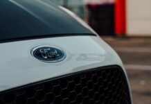 Ford kontra GM: wojna gigantów, która ukształtowała amerykański przemysł samochodowy Ford kontra GM: wojna gigantów, która ukształtowała amerykański przemysł samochodowy